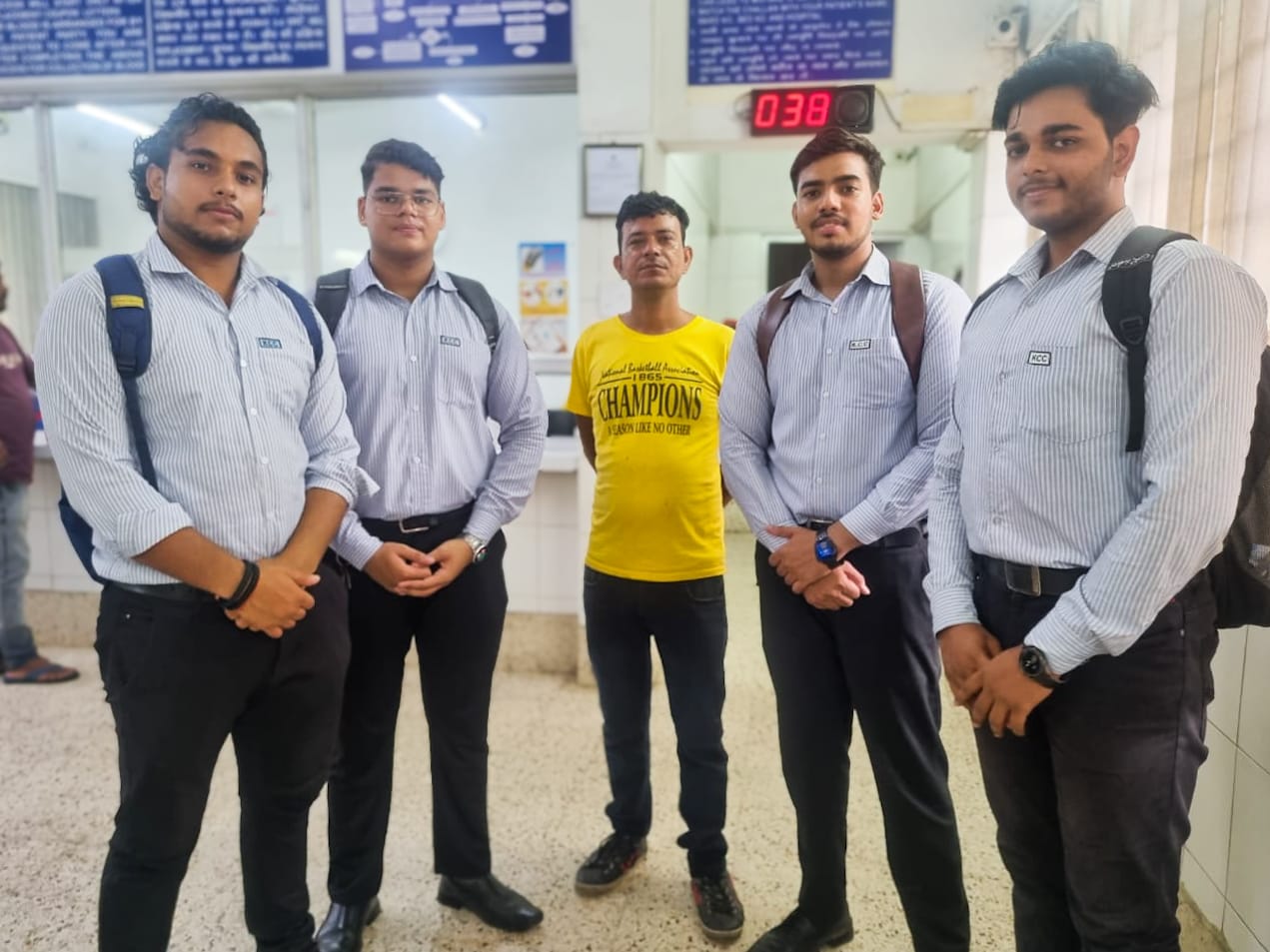 करीम सिटी कॉलेज रोराट्रैक क्लब ने जरूरतमंदों की मदद के लिए रक्तदान का आयोजन किया।