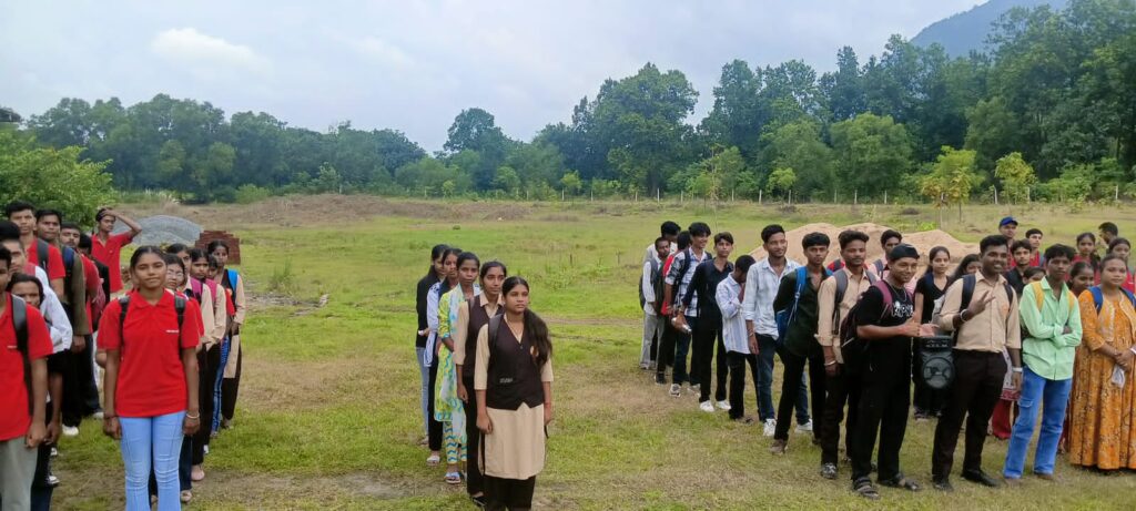 मुरली कॉलेज में नवरात्रि गरबा नृत्योत्सव: डांडिया संग सजी संस्कृति और उत्सव की शाम 1 THE NEWS FRAME