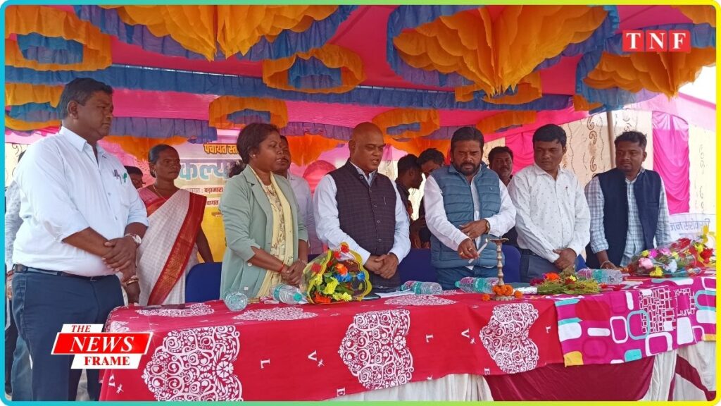 जमशेदपुर में ‘सेवा का अधिकार सप्ताह’ की शुरुआत, उपायुक्त ने 10 जागरूकता वाहनों को रवाना किया 1 THE NEWS FRAME
