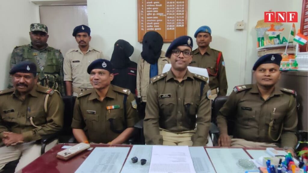 चक्रधरपुर में भैंस तस्करी का भंडाफोड़, पिकअप वाहन समेत 7 भैंस जब्त, दो गिरफ्तार 1 THE NEWS FRAME