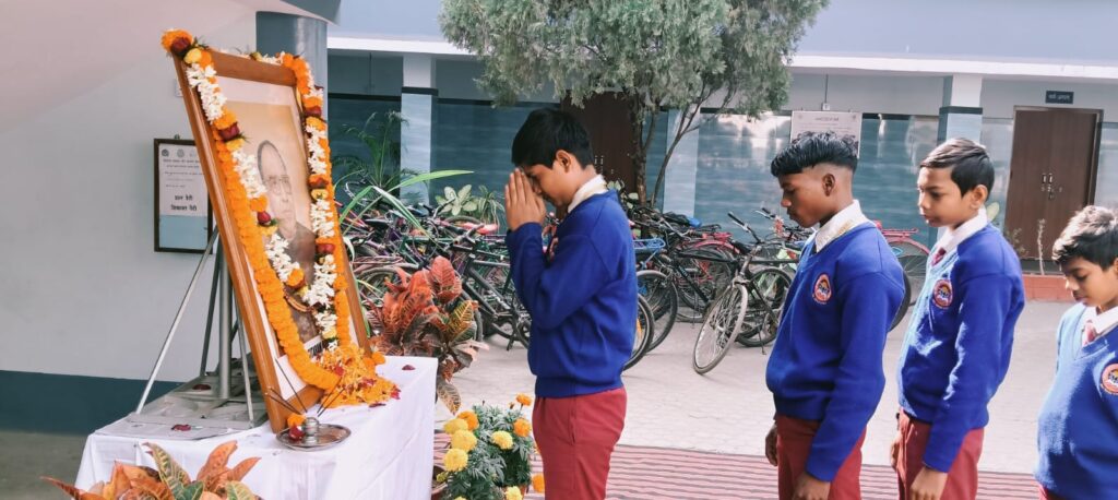 मारवाड़ी हिंदी मिडिल स्कूल, चाईबासा में स्वर्गीय सीताराम रुंगटा की 106वीं जयंती श्रद्धा और उत्साह के साथ मनाई गई 1 THE NEWS FRAME