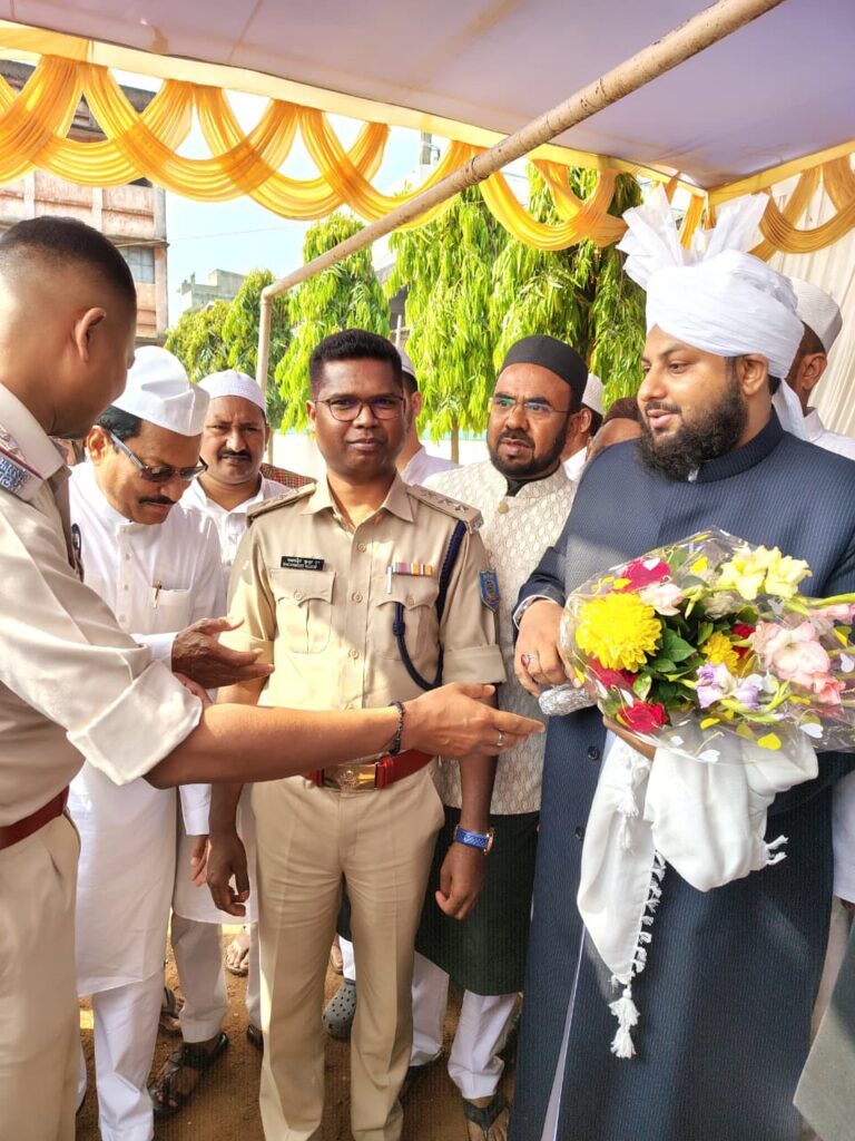 ईद-उल-फितर पर मानगो ईदगाह में उमड़ा जनसैलाब, अधिकारियों ने दी मुबारकबाद 2 THE NEWS FRAME