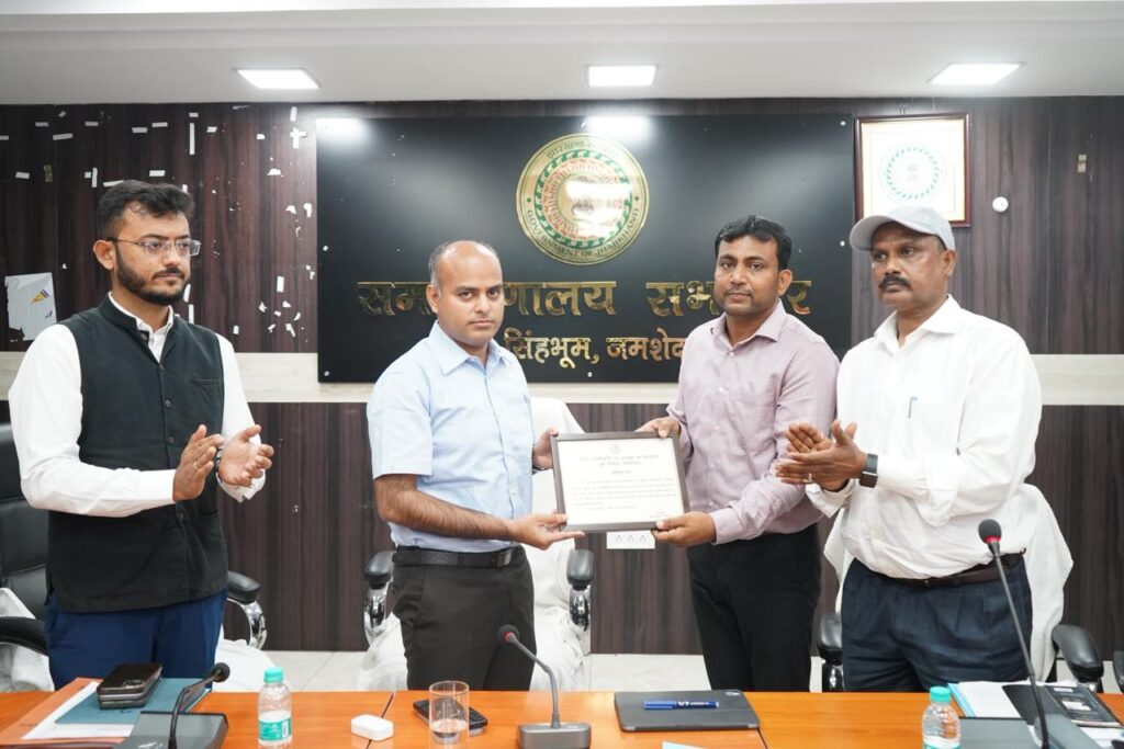 उपायुक्त की अध्यक्षता में हुई जिला समन्वय समिति की बैठक, अंतर-विभागीय समन्वय से कल्याणकारी योजनाओं व विकास कार्यों के सुचारू क्रियान्वयन पर दिया गया निर्देश 2 THE NEWS FRAME