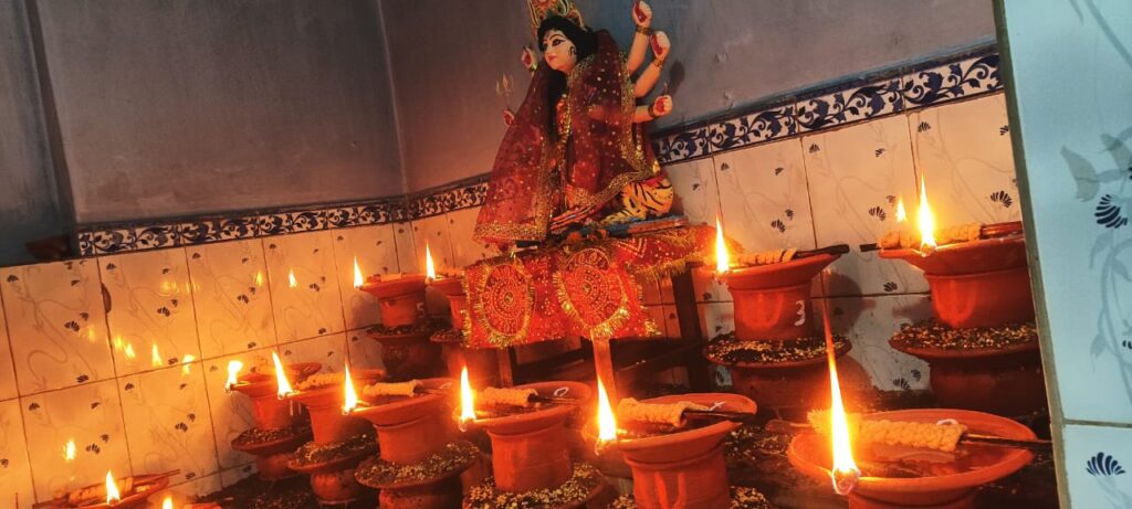 Navratri जवांरा पूजा का एमपी युवक संघ शीतला माता मंदिर में उद्घाटन 3 THE NEWS FRAME