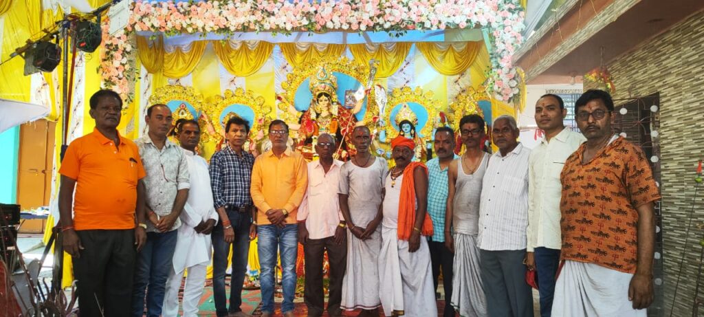 सोनारी में Navratri पंचमी पर विशाल शोभायात्रा: एमपी युवक संघ का धार्मिक उत्सव 1 THE NEWS FRAME