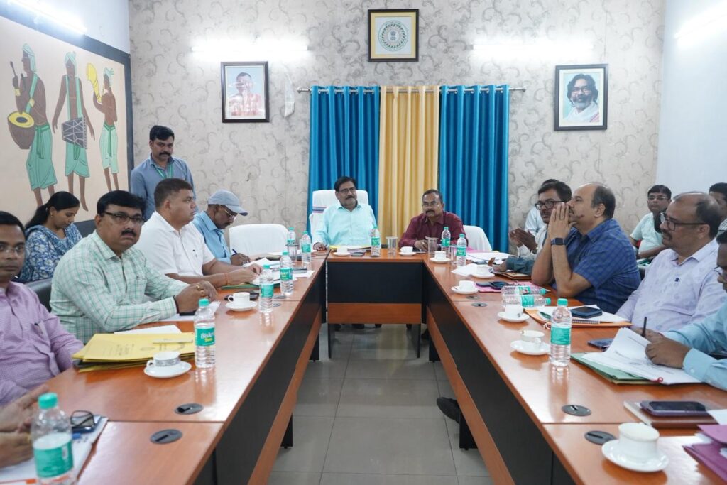 Jharkhand विधानसभा सामान्य प्रयोजन समिति का पूर्वी सिंहभूम दौरा 2 THE NEWS FRAME