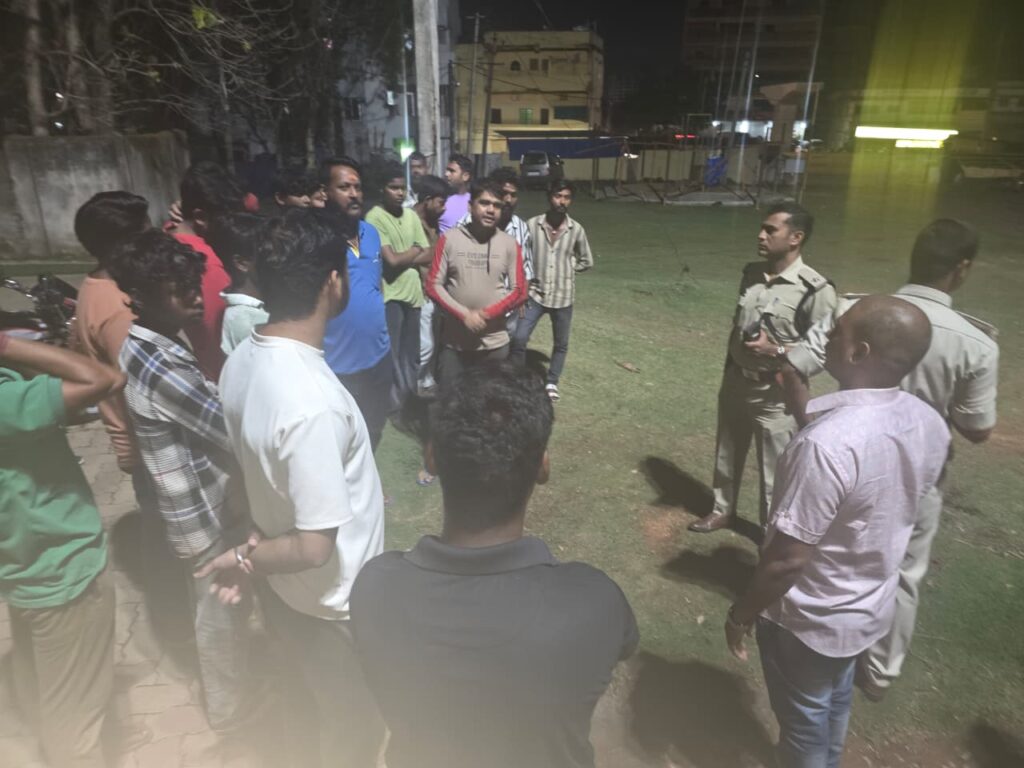 Purvi सिंहभूम में अड्डेबाजी के खिलाफ छापामारी अभियान कानून व्यवस्था को मजबूत करने की बड़ी कार्रवाई 2 THE NEWS FRAME