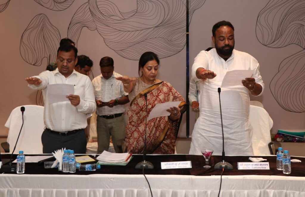 पहली Board बैठक में एक्शन में मेयर सुधा गुप्ता, भ्रष्टाचार और अफसरशाही के खिलाफ दिखाई जीरो टोलरेंस नीति 2 THE NEWS FRAME