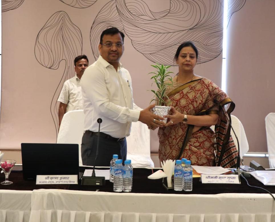 पहली Board बैठक में एक्शन में मेयर सुधा गुप्ता, भ्रष्टाचार और अफसरशाही के खिलाफ दिखाई जीरो टोलरेंस नीति 1 THE NEWS FRAME