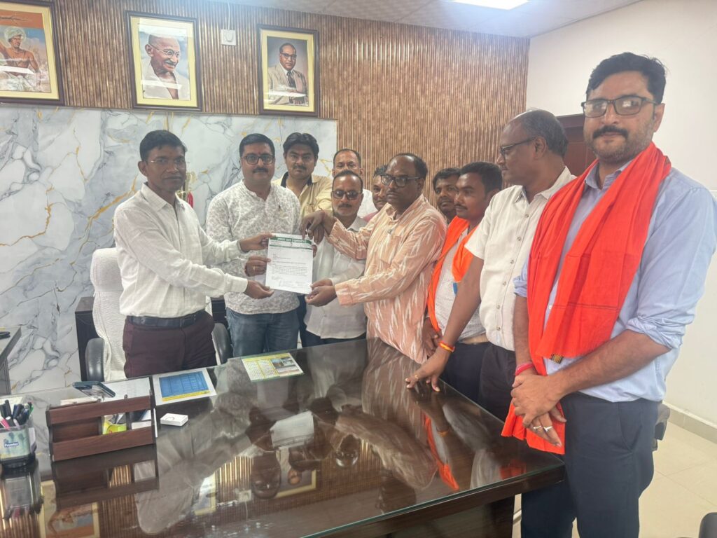 बिजली समस्या पर Saryu राय की पहल जमशेदपुर के गैर-कंपनी क्षेत्रों में जदयू का दौरा 1 THE NEWS FRAME