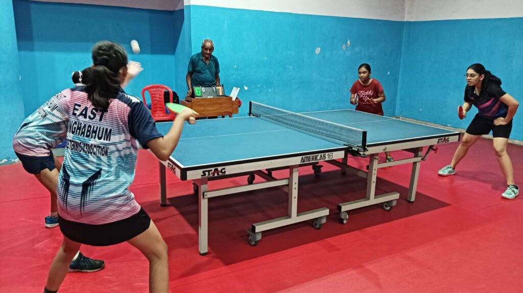 Jamshedpur में अंतर-विद्यालय टेबल टेनिस प्रतियोगिता: विद्या भारती चिन्मया विद्यालय और कार्मेल जूनियर कॉलेज बने विजेता 2 THE NEWS FRAME