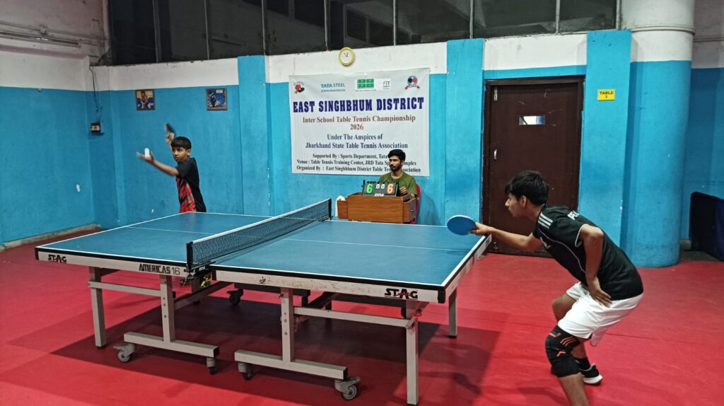 Jamshedpur में अंतर-विद्यालय टेबल टेनिस प्रतियोगिता: विद्या भारती चिन्मया विद्यालय और कार्मेल जूनियर कॉलेज बने विजेता 1 THE NEWS FRAME