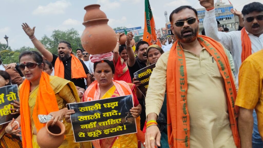 Bokaro में चम्पाई सोरेन ने बिजली-पानी एवं भ्रष्टाचार के मुद्दे पर राज्य सरकार को घेरा 1 THE NEWS FRAME