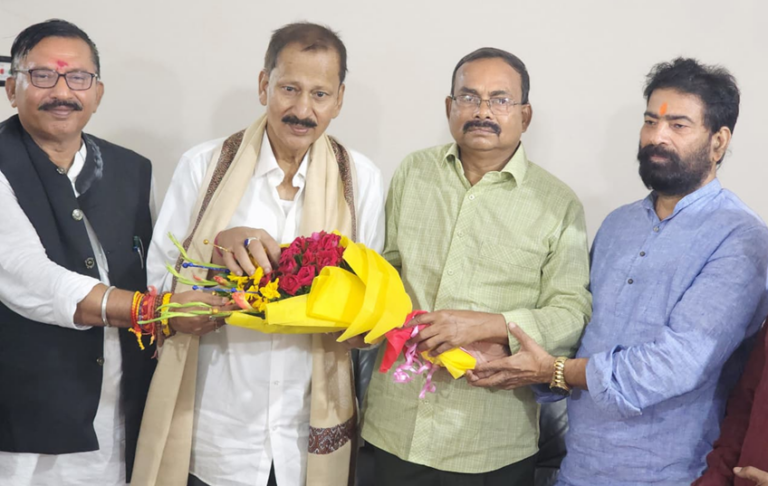 पूर्व विधायक मलखान सिंह का जन्मदिन सादगीपूर्ण माहौल में मनाया गया, शुभचिंतकों ने दी दीर्घायु की शुभकामनाएं