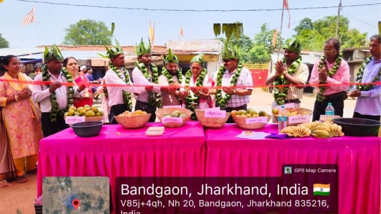 बंदगांव में Mango बिक्री स्टॉल का शुभारंभ दीदी किसानों को मिलेगा बेहतर बाजार