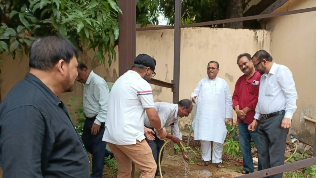 Karim सिटी कॉलेज में विश्व पर्यावरण दिवस पर जागरूकता और वृक्षारोपण कार्यक्रम आयोजित 1 THE NEWS FRAME