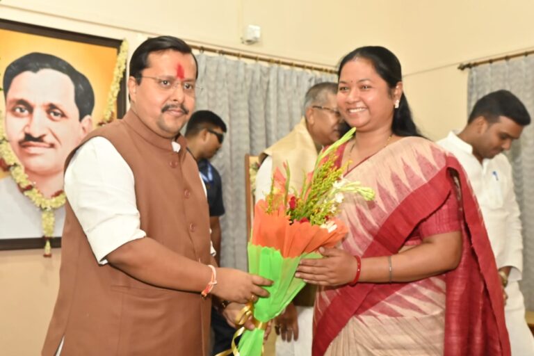 BJP के राष्ट्रीय अध्यक्ष नितिन नवीन का रांची में भव्य स्वागत, गीता कोड़ा रहीं मौजूद