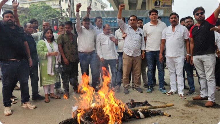 मानगो की जनता पर की गयी टिप्पणी दुर्भाग्यपूर्ण, विधायक सरयू राय मानगो की जनता से माफी मांगें : ईस्वर सिंह 6 मानगो की जनता पर की गयी टिप्पणी दुर्भाग्यपूर्ण, विधायक सरयू राय मानगो की जनता से माफी मांगें : ईस्वर सिंह