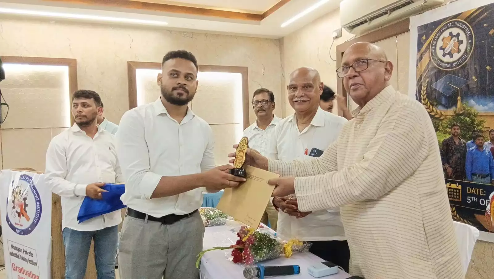 नारायण प्राइवेट ITI के दीक्षांत समारोह में सफल प्रशिक्षुओं का सम्मान THE NEWS FRAME