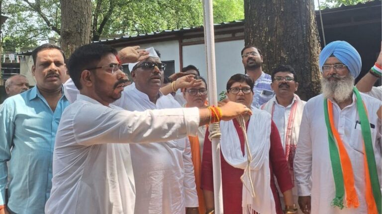 आजादी का पर्व संकल्प और शहीदों के सम्मान का दिन Subodh श्रीवास्तव 2 आजादी का पर्व संकल्प और शहीदों के सम्मान का दिन Subodh श्रीवास्तव