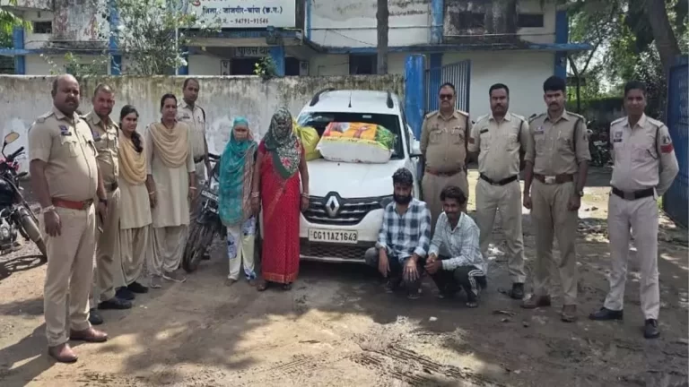26.8 किलो गांजा के साथ चार तस्कर गिरफ्तार, पुलिस ने कार और बाइक भी की जब्त 4 26.8 किलो गांजा के साथ चार तस्कर गिरफ्तार, पुलिस ने कार और बाइक भी की जब्त