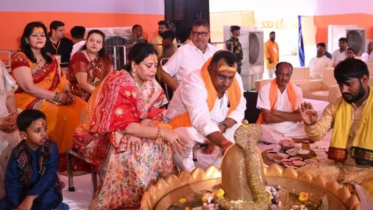 श्रावण की दूसरी सोमवारी पर पूर्व मंत्री बन्ना गुप्ता ने किया रुद्राभिषेक, झारखंड की सुख-समृद्धि की कामना 1 श्रावण की दूसरी सोमवारी पर पूर्व मंत्री बन्ना गुप्ता ने किया रुद्राभिषेक, झारखंड की सुख-समृद्धि की कामना