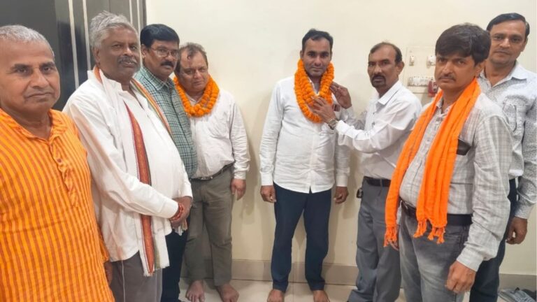 IPTA के राष्ट्रीय संगठन मंत्री का झारखंड में भव्य स्वागत निजी शिक्षकों की समस्याओं पर हुआ मंथन