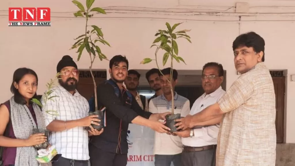 करीम सिटी कॉलेज के रोटरैक्ट क्लब ने विश्व पर्यावरण दिवस पर जमशेदपुर में वृक्षारोपण किया। 5 करिम सिटी कॉलेज