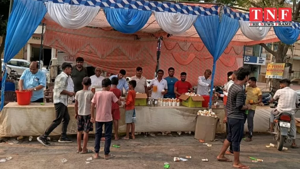 JD ट्रेडर्स व पर्च बिल्डर्स के द्वारा बाबा मोहन की दोज पर आज 26 वी मीठे पानी की छबील लगाई। 5 छबील