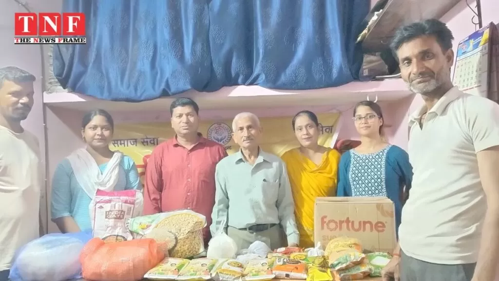 दीनबंधु ट्रस्ट द्वारा असहाय मजदूर परिवार की मदद की गई । 5 दीनबंधु