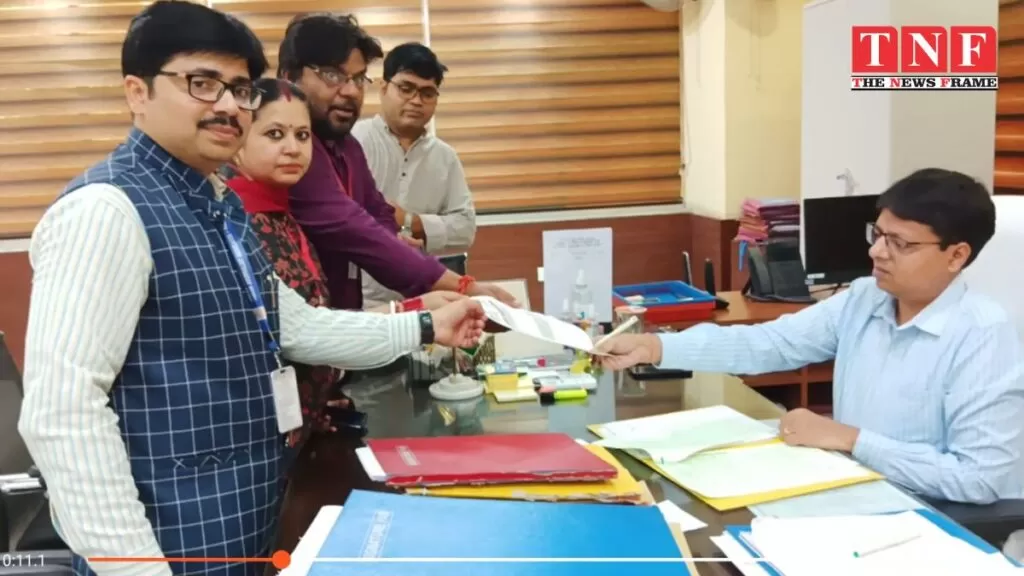 पत्रकार सुरक्षा कानून जल्द लागू करें झारखंड सरकार इंडियन जर्नलिस्ट एसोसिएशन की मांग, पत्रकार सुरक्षा और पत्रकारों के बीमा और टोल टैक्स में छूट हेतु ज्ञापन रांची उपायुक्त को इंडियन जर्नलिस्ट एसोसिएशन ने दिया 4 पत्रकार सुरक्षा कानून जल्द लागू करें झारखंड सरकार इंडियन जर्नलिस्ट एसोसिएशन की मांग, पत्रकार सुरक्षा और पत्रकारों के बीमा और टोल टैक्स में छूट हेतु ज्ञापन रांची उपायुक्त को इंडियन जर्नलिस्ट एसोसिएशन ने दिया