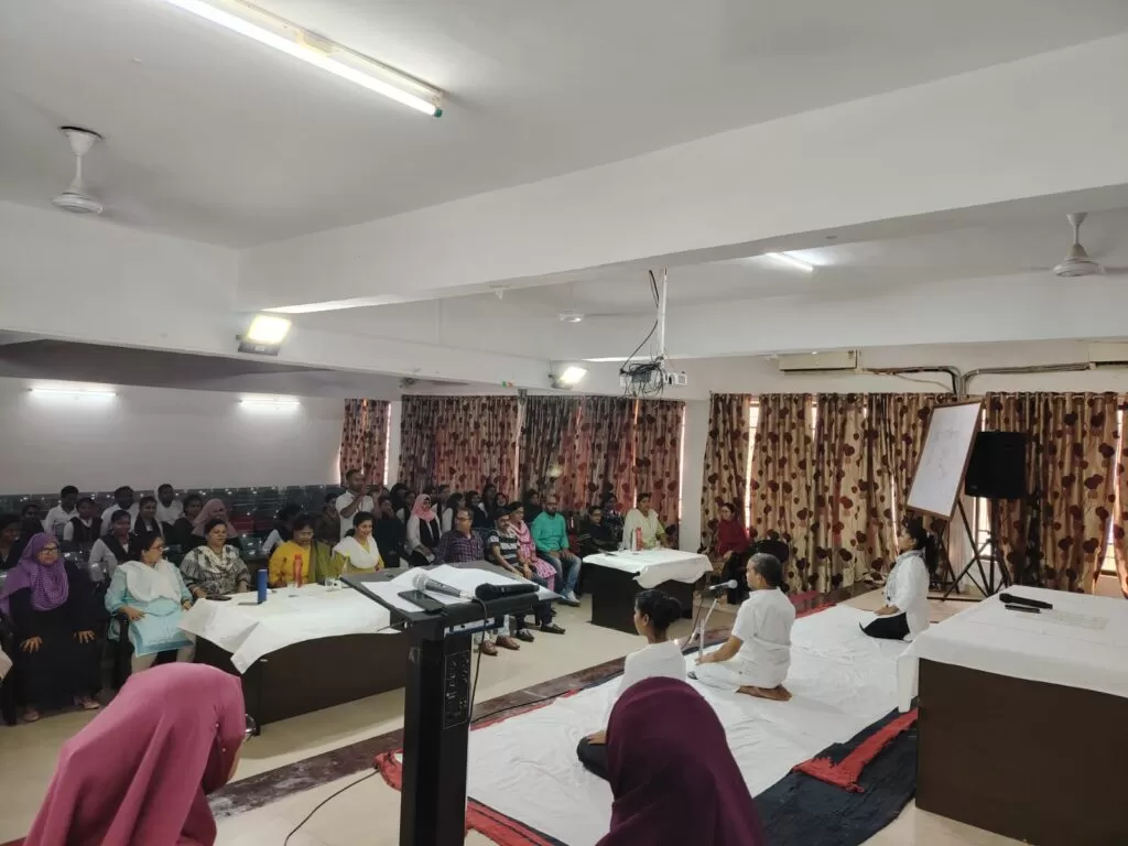 करीम सिटी कॉलेज बी.एड. संकाय द्वारा अंतर्राष्ट्रीय योग दिवस का आयोजन। 5 करीम सिटी कॉलेज बी.एड. संकाय द्वारा अंतर्राष्ट्रीय योग दिवस का आयोजन।