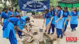 प्राकृतिक जल स्रोत संरक्षण के अंतर्गत जोहड की पाल पर किया पौधारोपण। 4 प्राकृतिक