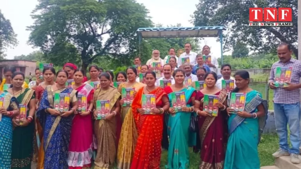उत्कलमणी विद्या मंदिर ओड़िया उवि कुसुमकुंज में ओड़िया समाज ने की हुई बैठक। 4 विद्या