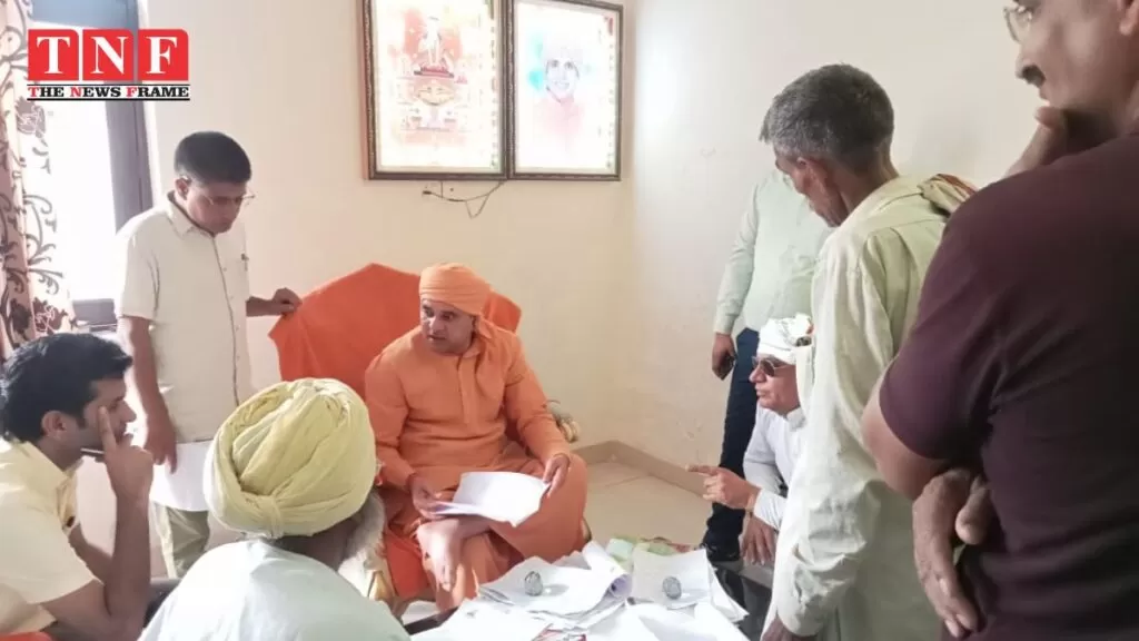 विधायक महंत बालक नाथ ने सुनी समस्या। 3 विधायक
