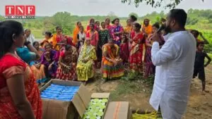 बड़ाबाँकी में ग्रामीण महिलाओं के बीच सनातन उत्सव समिति की महिला ईकाई ने किया सेनेटरी नैपकीन का निःशुल्क वितरण। 4 सनातन