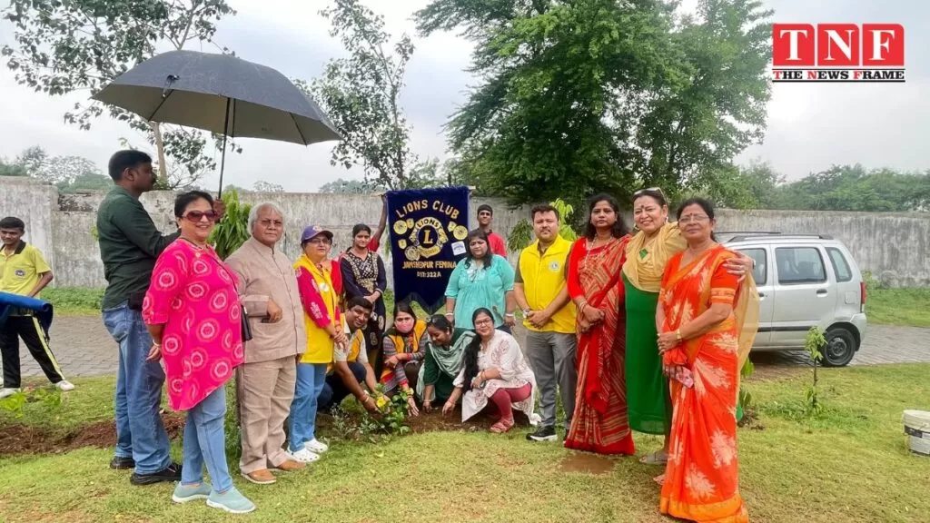लायंस क्लब ऑफ जमशेदपुर फेमिना ने बाल ज्ञान पीठ स्कूल में मेगा वृक्षारोपण अभियान चलाया। 5 स्कूल