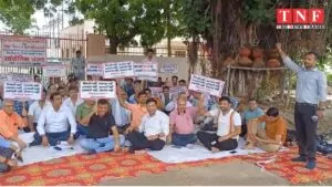खुशखेड़ा कारोली इंडस्ट्रियल एसोसिएशन के सदस्यों ने सांकेतिक धरना दिया, विद्युत आपूर्ति में सुधार की मांग 5 खुशखेड़ा कारोली इंडस्ट्रियल एसोसिएशन के सदस्यों ने सांकेतिक धरना दिया, विद्युत आपूर्ति में सुधार की मांग
