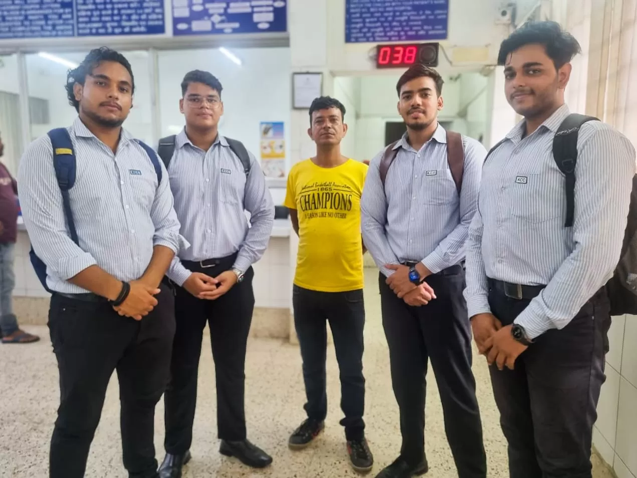करीम सिटी कॉलेज रोराट्रैक क्लब ने जरूरतमंदों की मदद के लिए रक्तदान का आयोजन किया।