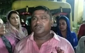 पूर्व मुख्यमंत्री रघुवर दास के भतीजे द्वारा बंटी सिंह के घर पर पथराव, महिलाओं के साथ हाथापाई 4 पूर्व मुख्यमंत्री रघुवर दास के भतीजे द्वारा बंटी सिंह के घर पर पथराव, महिलाओं के साथ हाथापाई