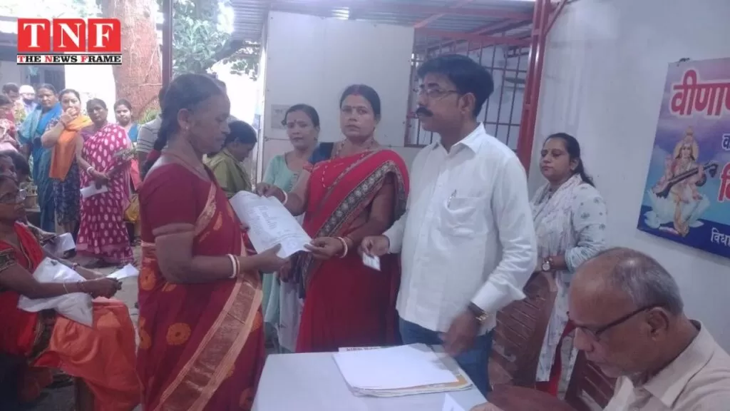 मुख्यमंत्री राज्य वृद्धावस्था पेंशन की 321 स्वीकृति प्रमाण पत्र वितरित। 4 मुख्यमंत्री