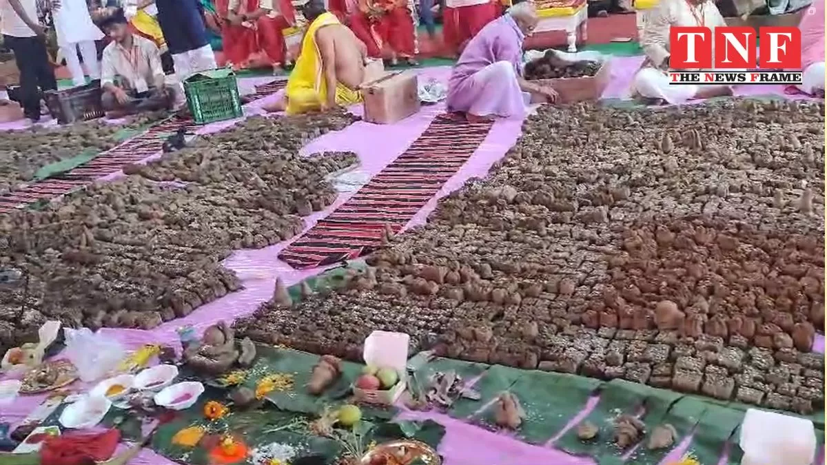 मिथिला समाज द्वारा 21 लाख पार्थिव शिवलिंग का पूजन समारोह रीगल मैदान में सम्पन्न