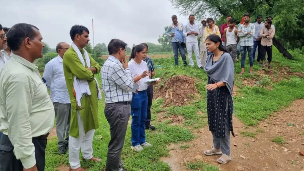जिला कलेक्टर ने अति-वृष्टि से प्रभावित क्षेत्रों का किया दौरा, जिला कलेक्टर ने आमजन से सावधानी बरतने की करी अपील ।