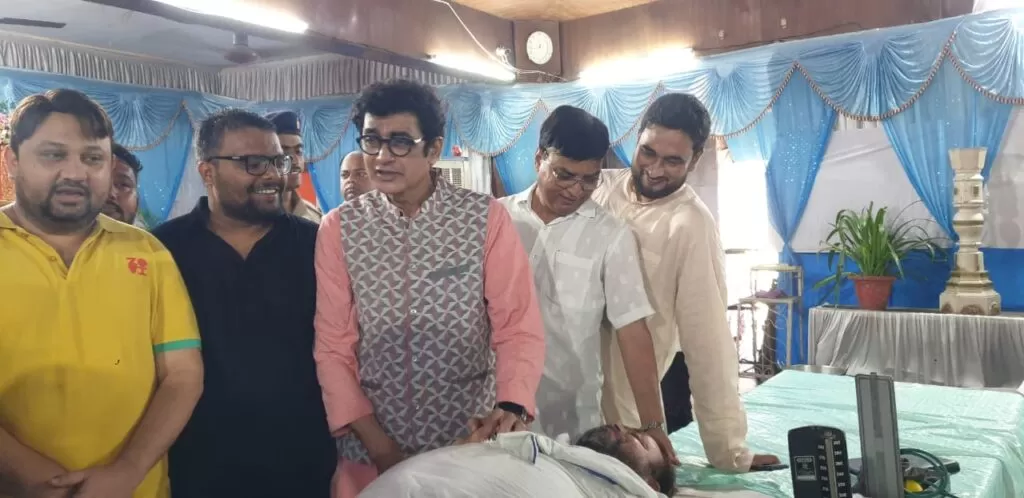 कार्यकर्ताओं ने मनाया डॉ. अजय कुमार का जन्मदिन, कई कार्यक्रम आयोजित। 4 कार्यकर्ताओं ने मनाया डॉ. अजय कुमार का जन्मदिन, कई कार्यक्रम आयोजित।