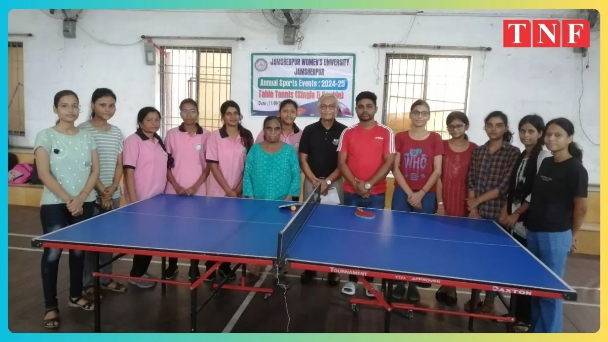 जमशेदपुर वीमेन्स यूनिवर्सिटी के पहले एनुएल स्पोट्स मीट में टेनिस की खिलाड़ियों का अच्छा प्रदर्शन।