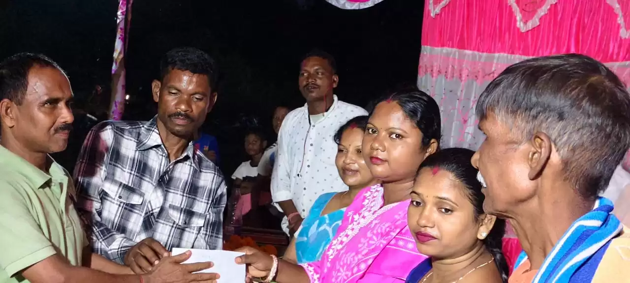 बांझीकुसुम में दो दिवसीय फुटबॉल टूर्नामेंट का समापन, किंग गोल्ड चंपुआ विजयी