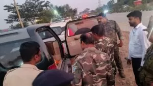 घाटशिला विधानसभा उपचुनाव-2025: चुनाव से 72 घंटे पूर्व पुलिस ने सघन वाहन चेकिंग अभियान चलाया 4 THE NEWS FRAME