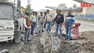 नाला खुदाई करते वक्त पाइपलाइन फटी, 5 हजार घरों में पेयजलापूर्ति नहीं हुई 5 THE NEWS FRAME
