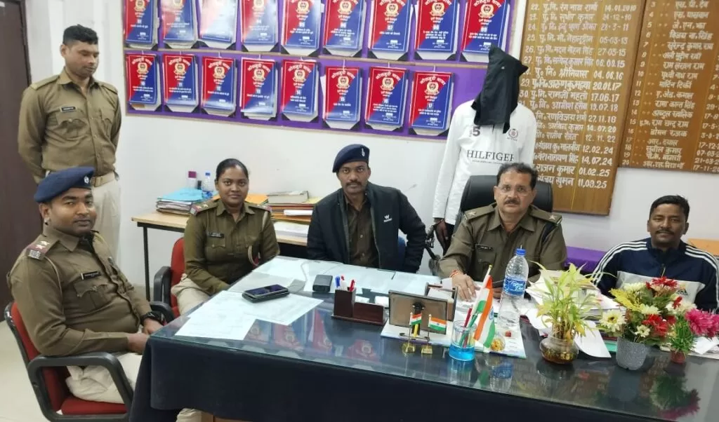 गोलमुरी पुलिस की बड़ी कार्रवाई: ब्राउन शुगर तस्करी में युवक गिरफ्तार, 21 पुड़िया बरामद 4 THE NEWS FRAME