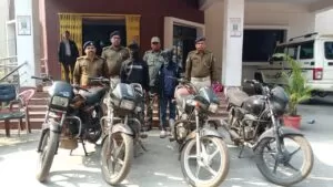 आदित्यपुर पुलिस को मिली बड़ी सफलता, चोरी की 4 मोटरसाइकिल के साथ दो शातिर चोर गिरफ्तार 5 THE NEWS FRAME
